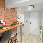 Modern Syrokomli Apartman